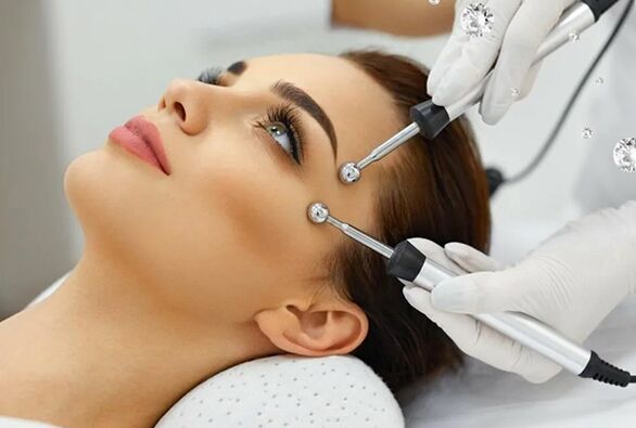 Mikrotokovna terapija - strojna metoda pomlajevanja obrazne kože